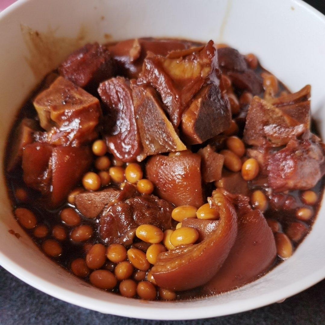 电饭锅黄豆炖猪蹄