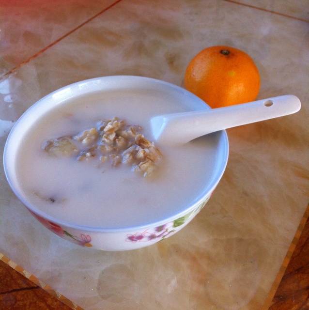 香蕉奶香麦片粥