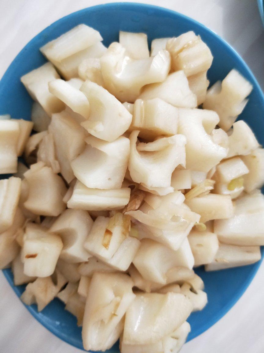 排骨香菇玉米莲藕汤