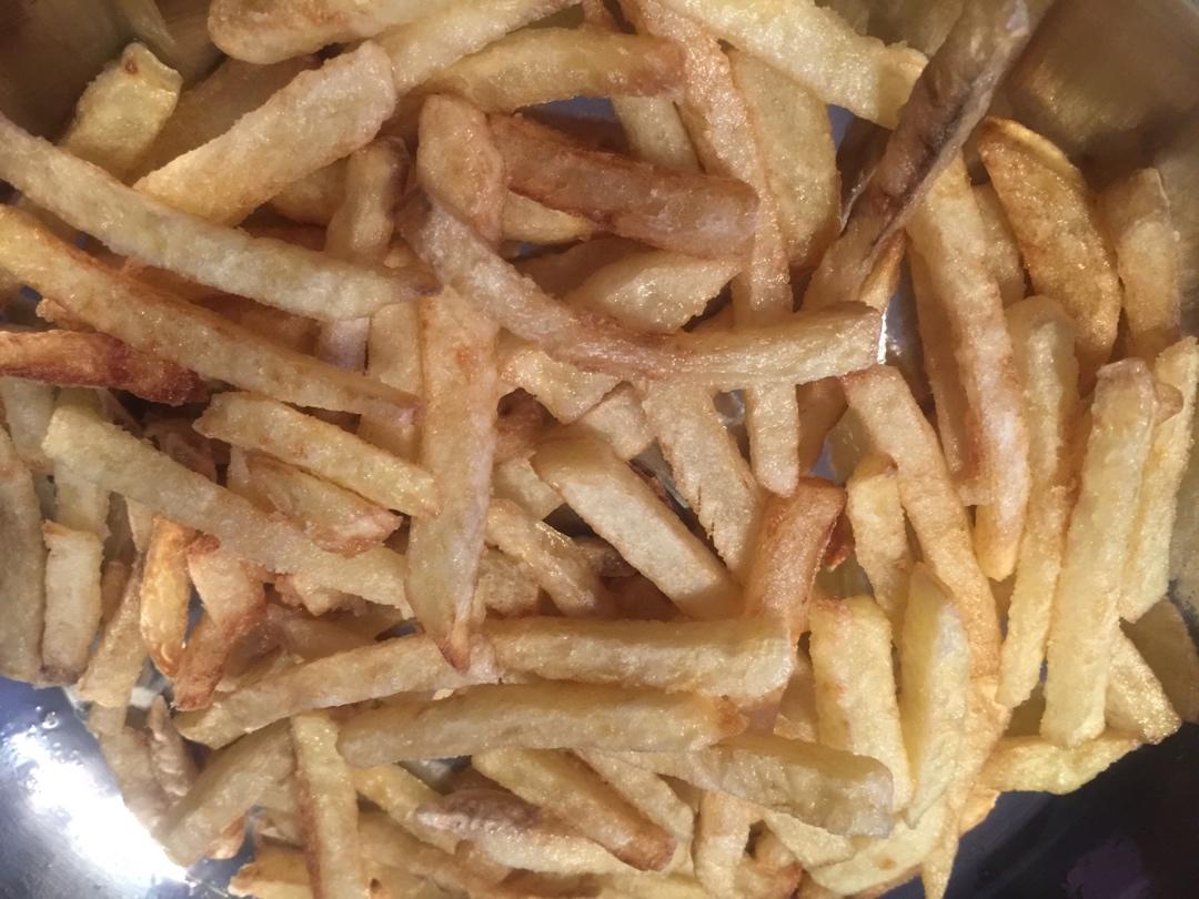 张亮版酥脆炸薯条，不用煮，不用蒸，直接炸，比外面卖的还好吃