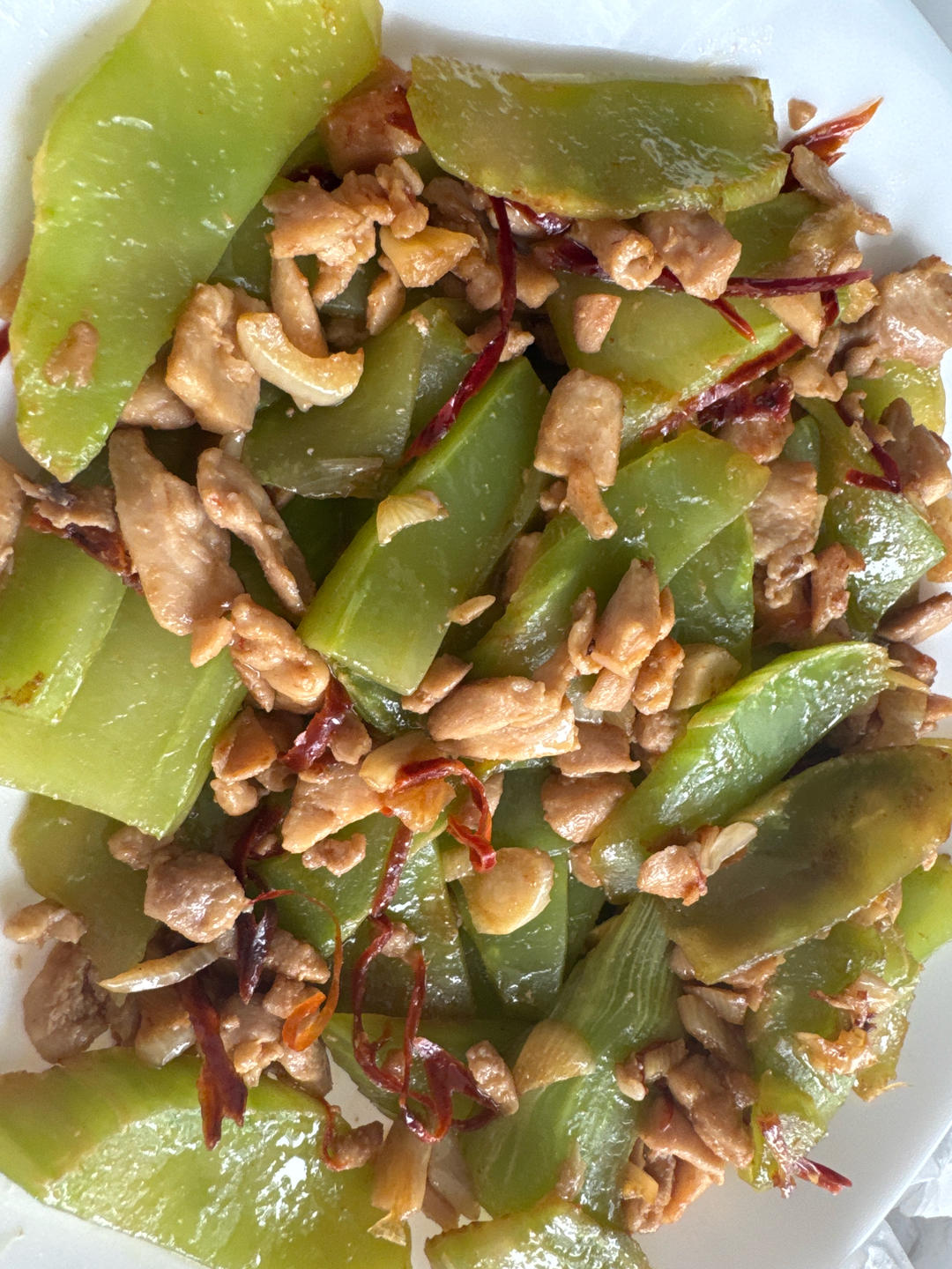 清爽解腻巨下饭的莴笋炒肉丝！