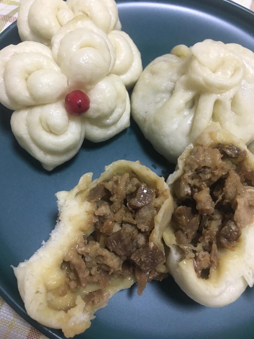鲜汁烟笋肉包