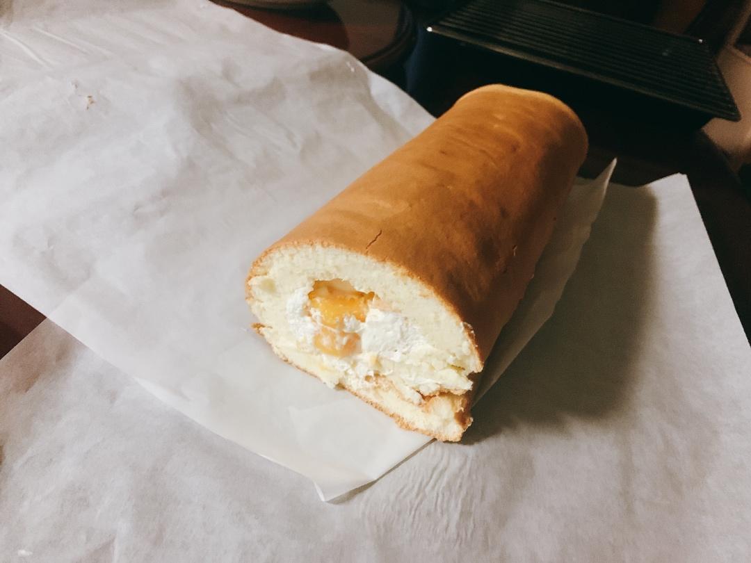 胖乎乎奶油芒果卷/不开裂不掉皮全过程详细图解烘焙视频/蛋糕篇6：「厚卷」