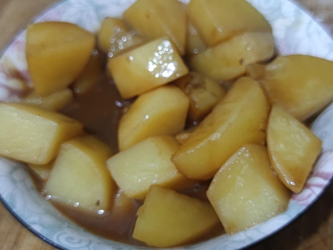 🔥巨下饭，软糯入味！比肉还好吃的红烧土豆