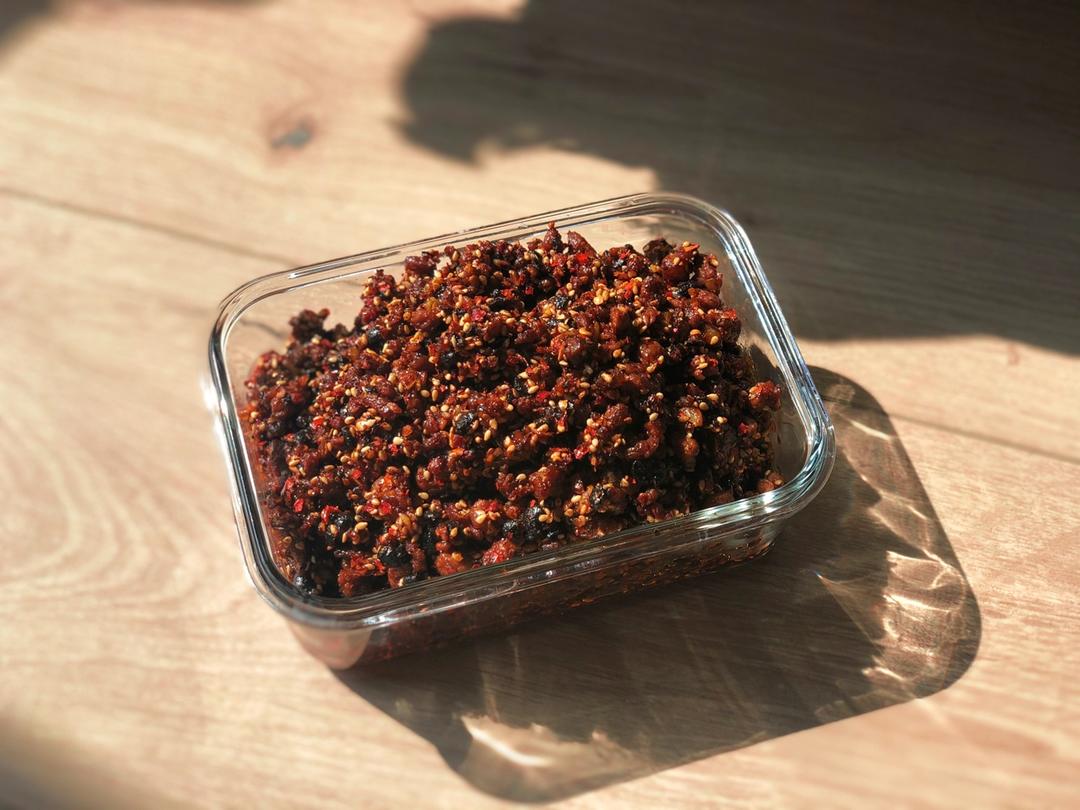 厨师长教你：“香辣牛肉酱”的做法，味美色鲜，回味悠长