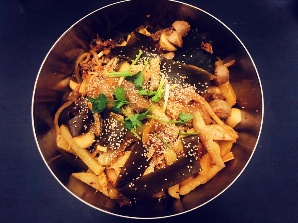 厨师长教你：“麻辣香锅”的正宗做法，看得口水直流 ！