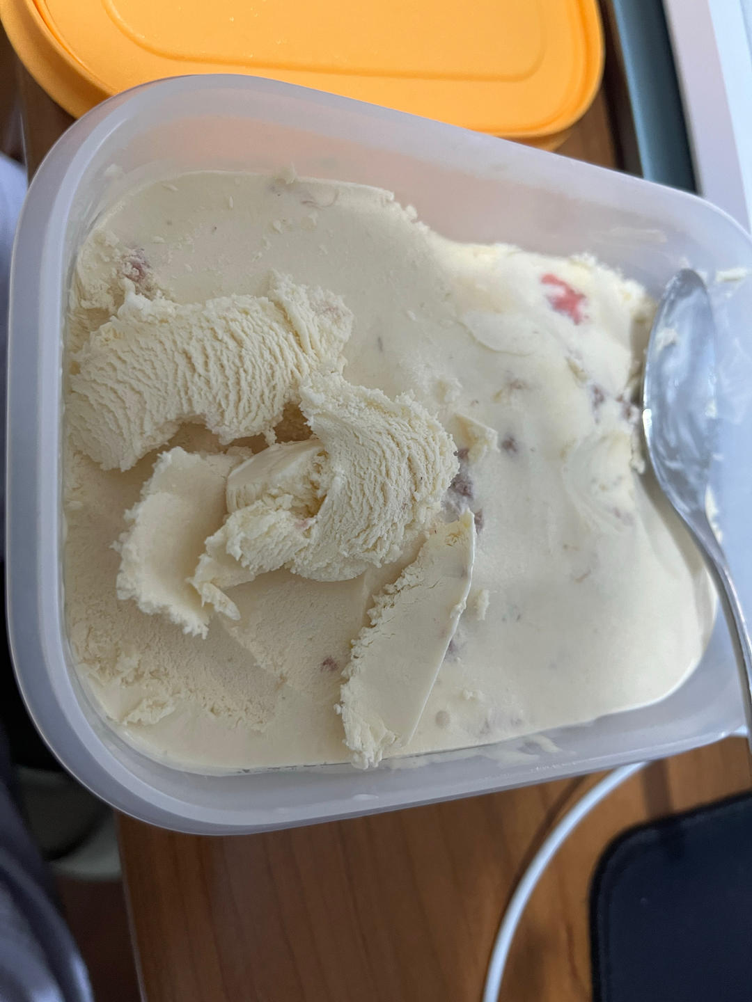 基础香草冰淇淋
