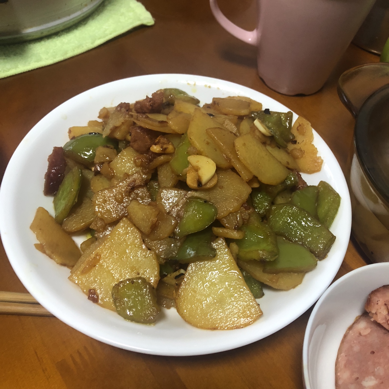 肉炒青椒土豆片