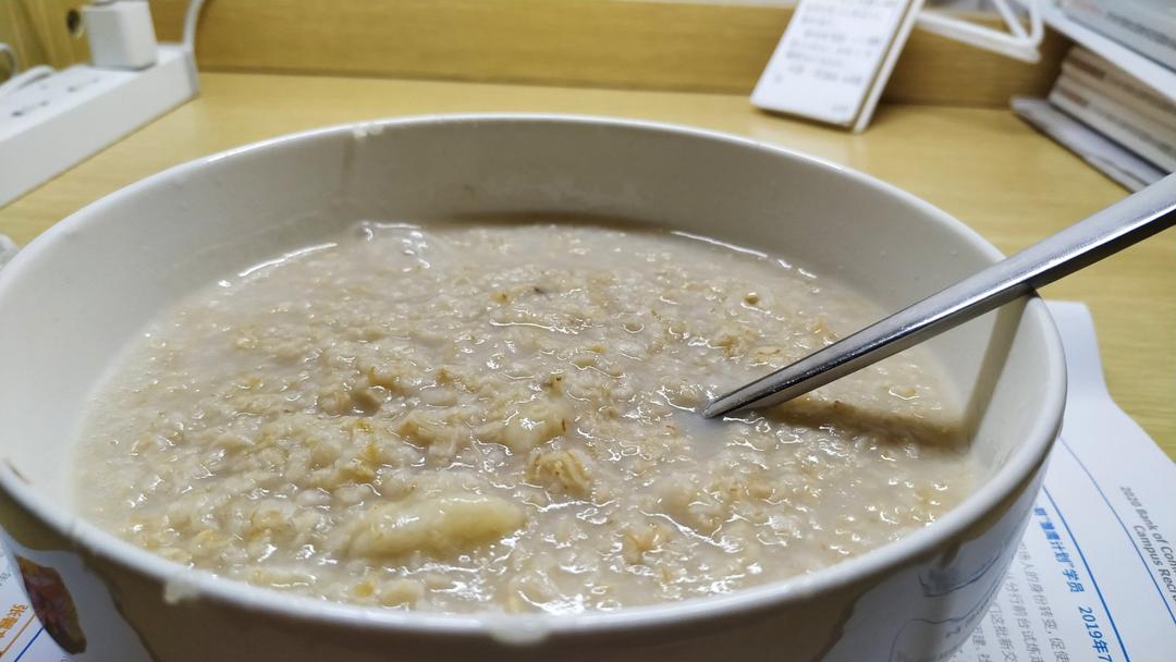 牛奶香蕉燕麦粥（电饭锅版）