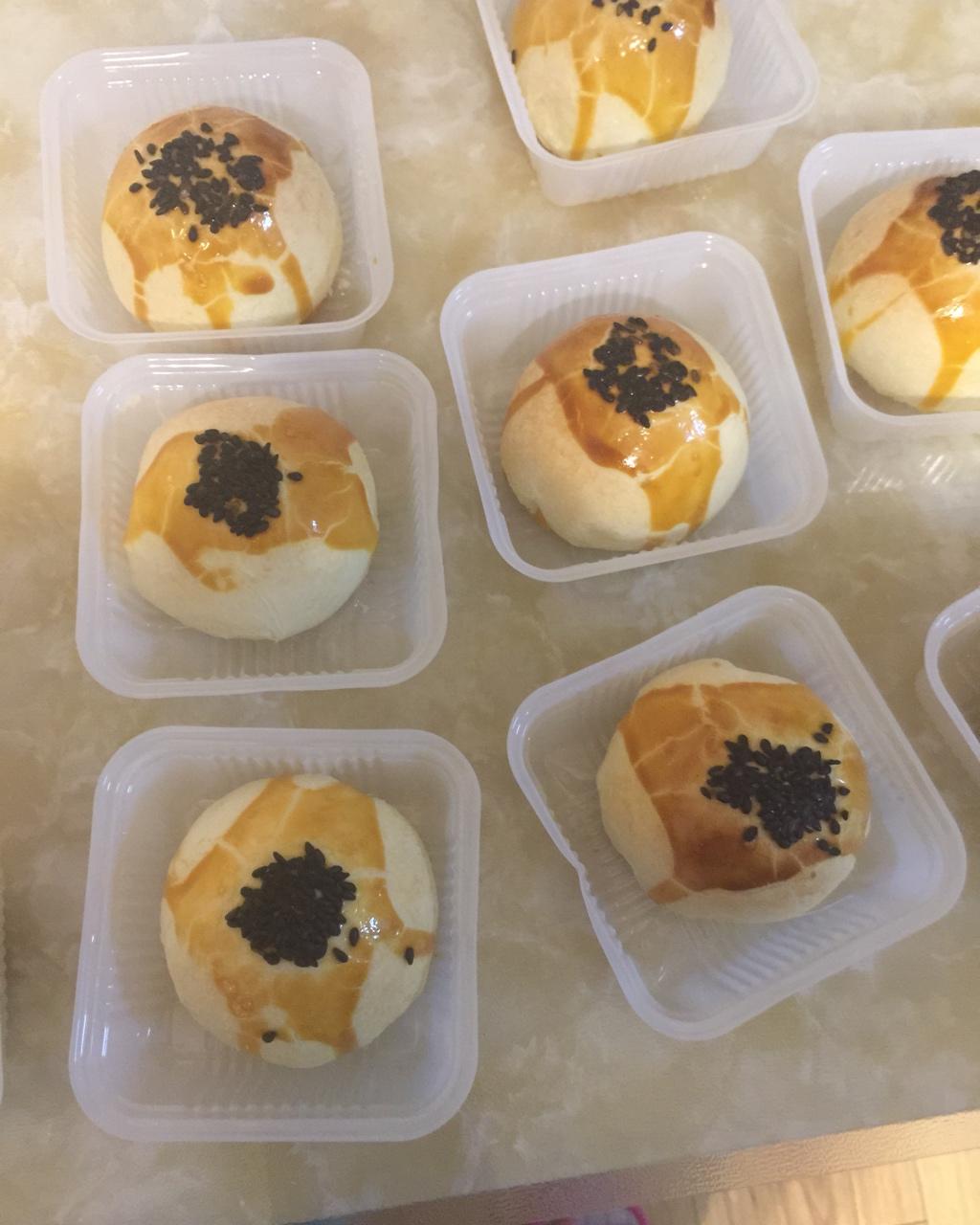蛋黄酥~紫薯、抹茶、原味~花好月圆，中秋快乐~内附一次做六色蛋黄酥方法~