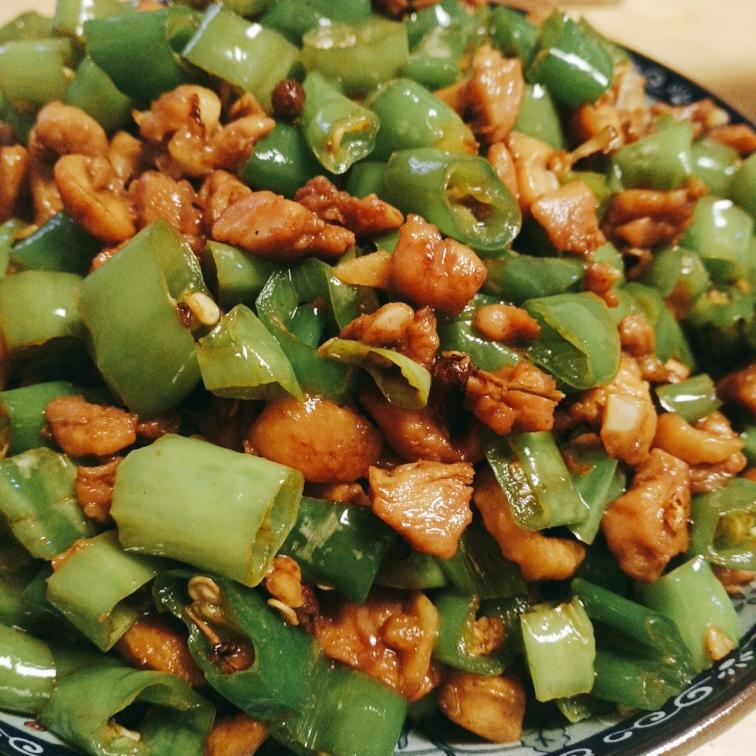 流口水的线椒辣子鸡