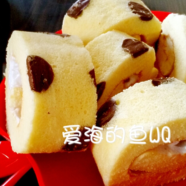 可可奶油波点蛋糕卷