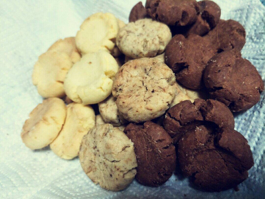 三种口味的玛格丽特饼干（原味、抹茶、可可）