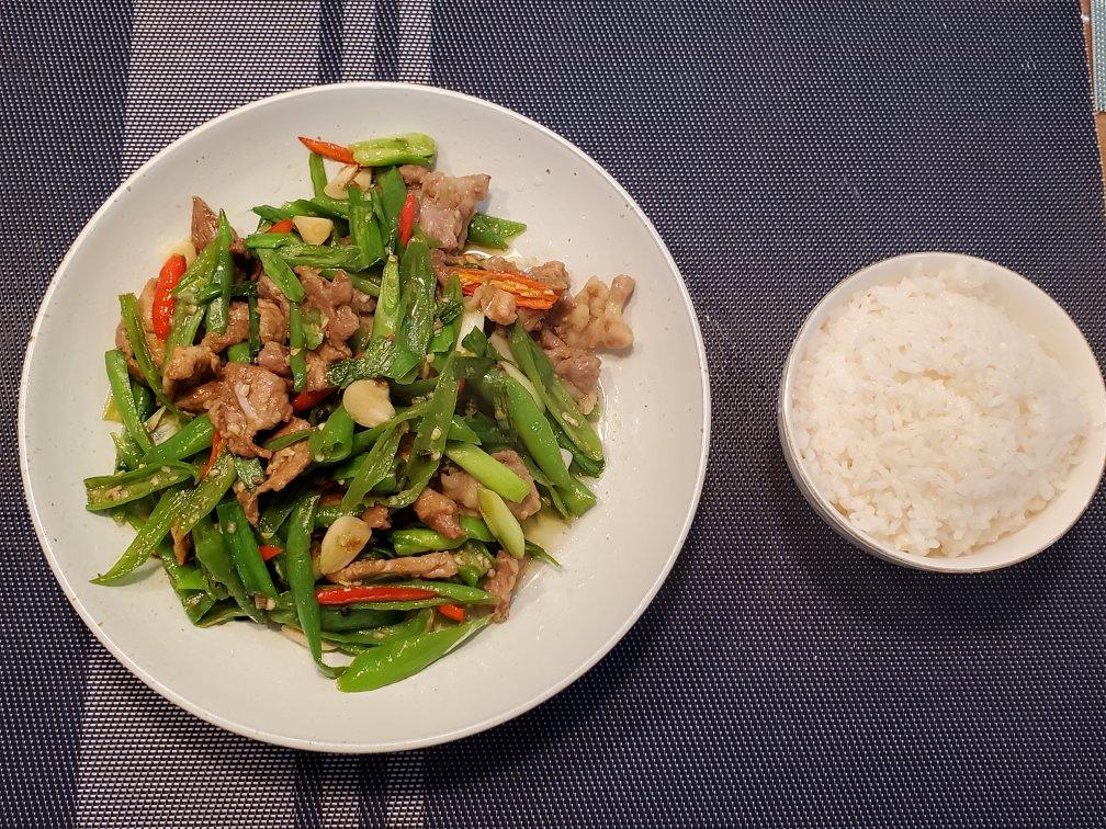 厨师长教你：“自贡小炒肉”的正宗做法，农家味十足