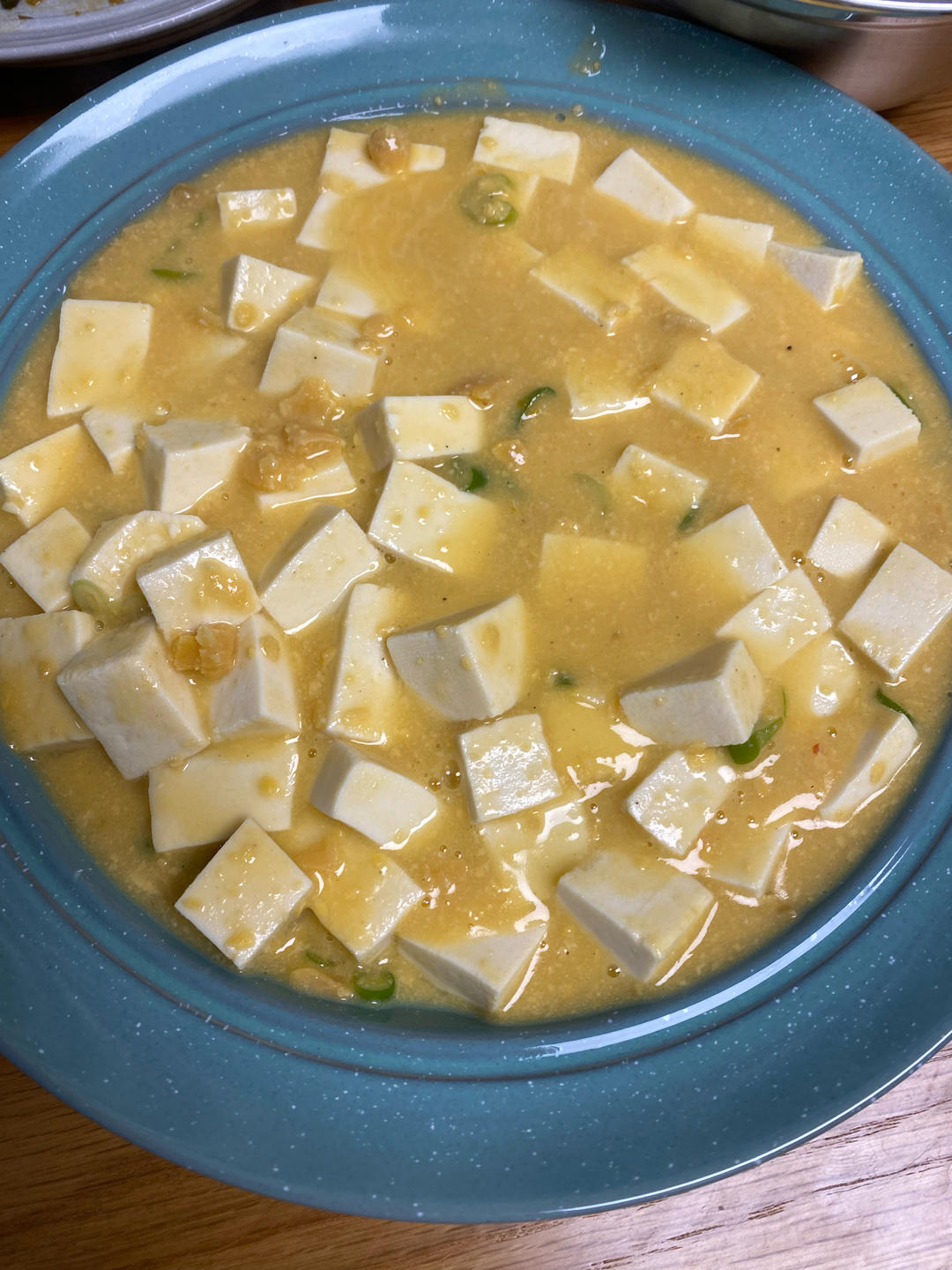 咸蛋黄烧豆腐——懒人必备快手菜，平民版蟹粉豆腐