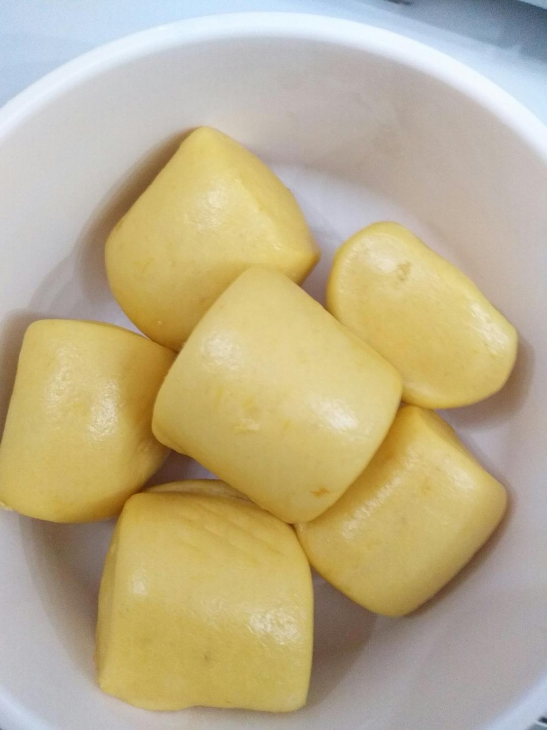 新手也可以--详解如何做出人见人爱、金黄的南瓜馒头