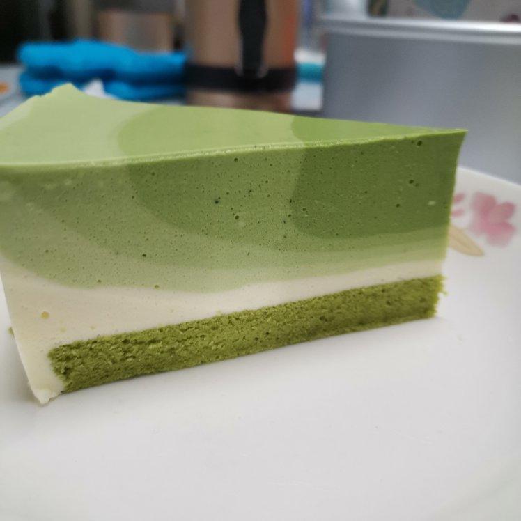 渐变抹茶慕斯蛋糕：我Amanda带着既美又作的抹茶甜点又来了！【曼食慢语】