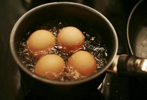 另一种卤蛋的做法 步骤2