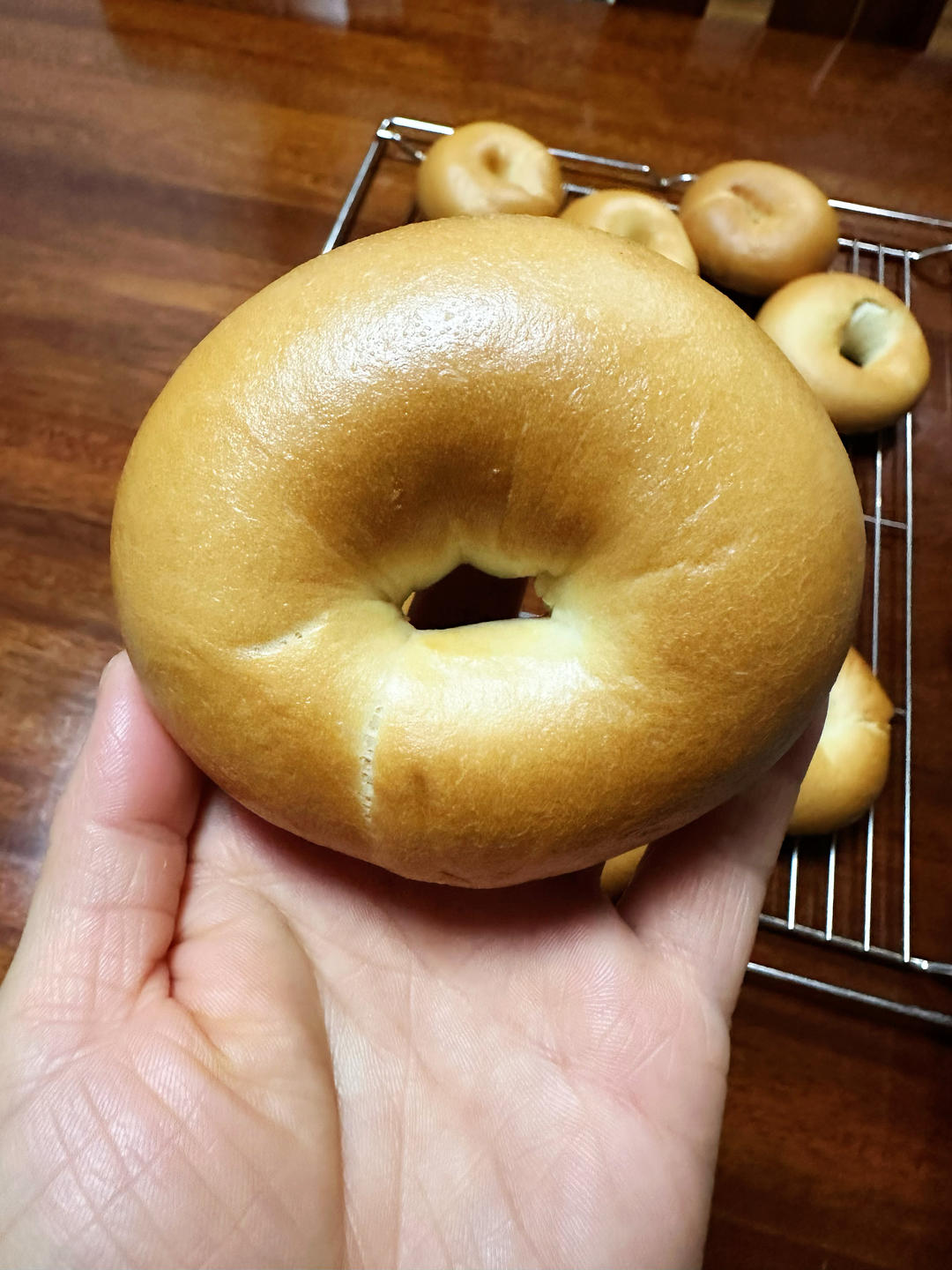 咸蛋黄肉松海苔贝果