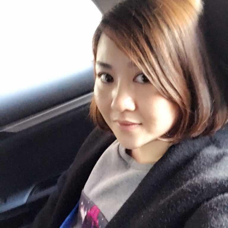 奥迪�瑛