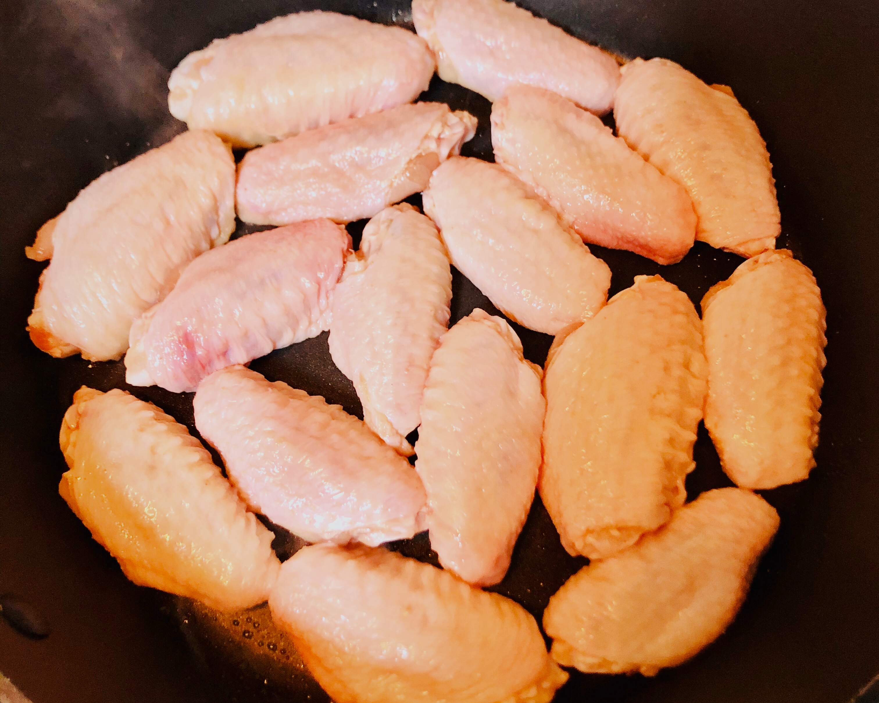 少油又香脆的盐煎鸡翅的做法 步骤4