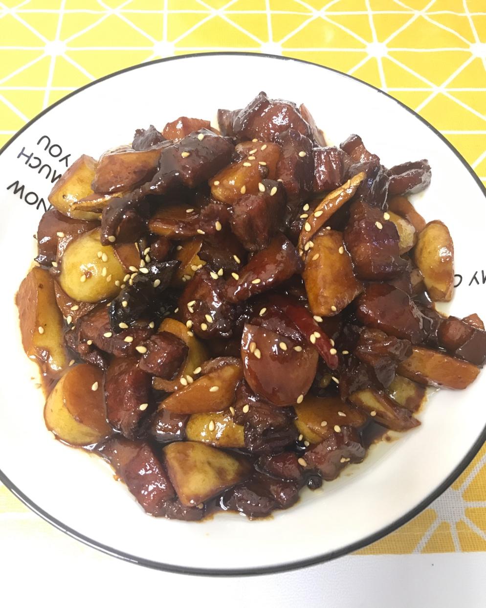 堂妈小厨——小土豆红烧肉