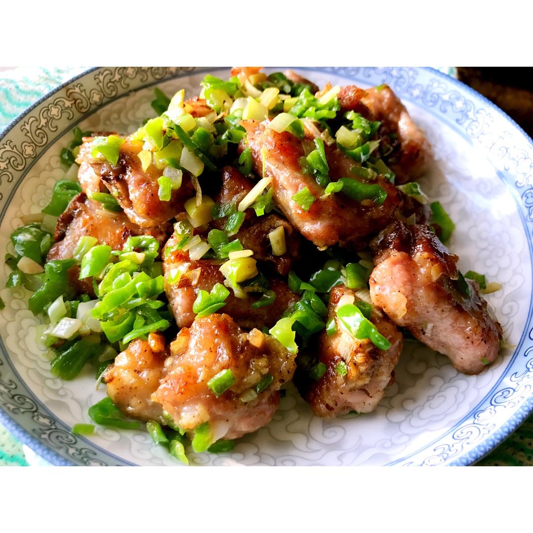 蒜香排骨 Garlic Pork Ribs
