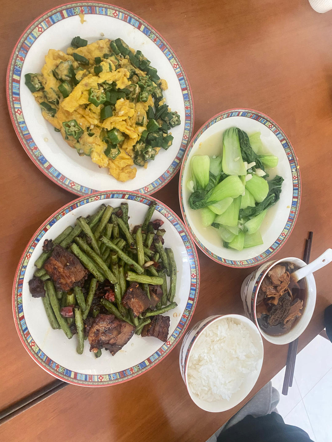 超级下饭神器！好吃不腻的四季豆炒五花肉