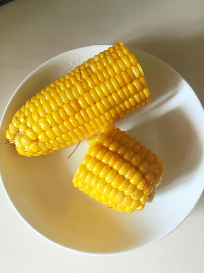 清煮甜玉米