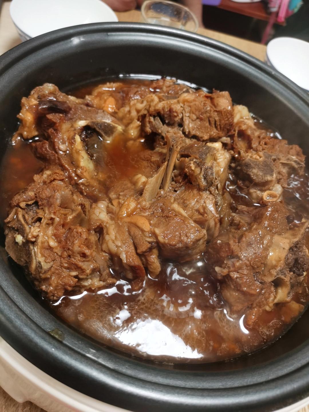 堂妈教你做红汤羊蝎子火锅