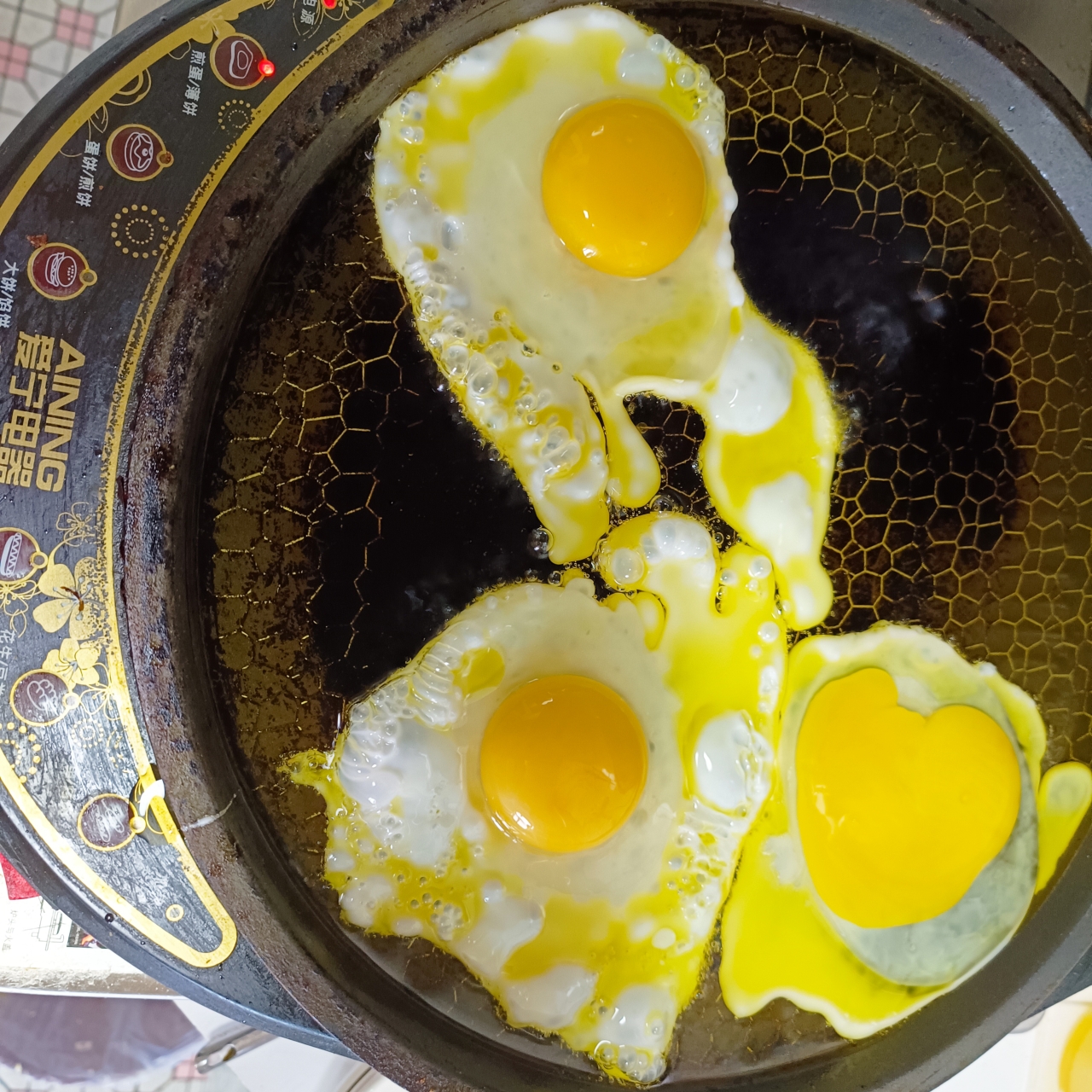 超🔥好吃哭的秘制荷包蛋，简单下饭菜『煎蛋不溅油的窍门』