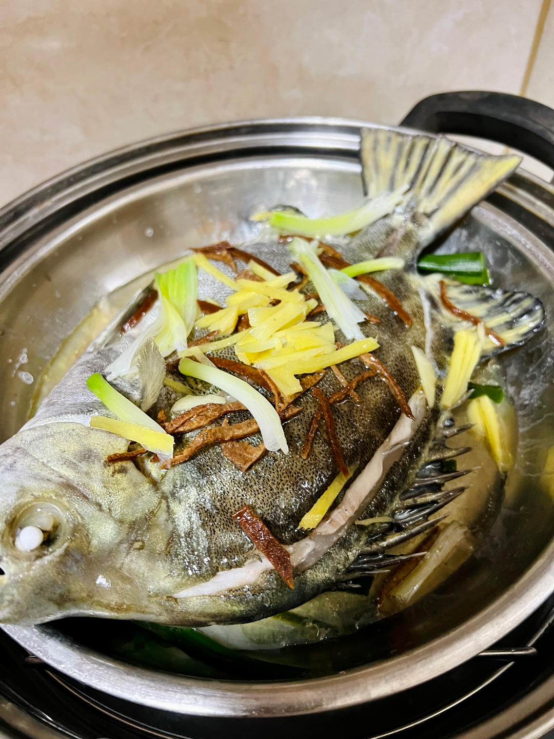 油盐蒸黄脚立