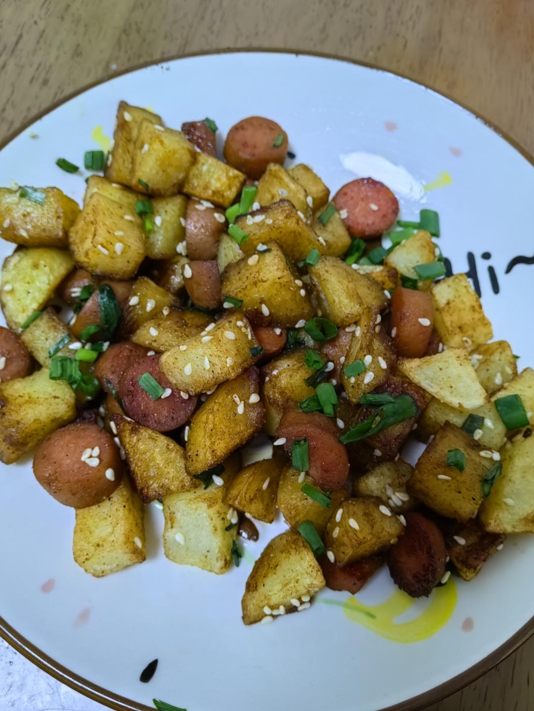 香辣孜然土豆火腿肠～秒杀烧烤店！！