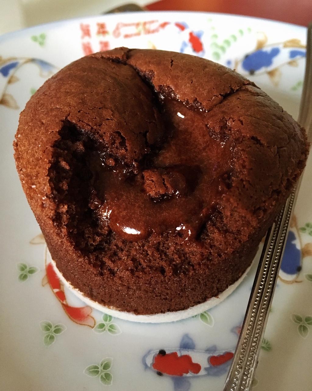 巧克力熔岩蛋糕(全图文超简单)