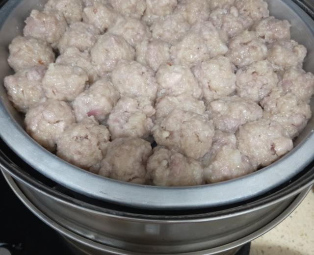 葱头肉丸的做法