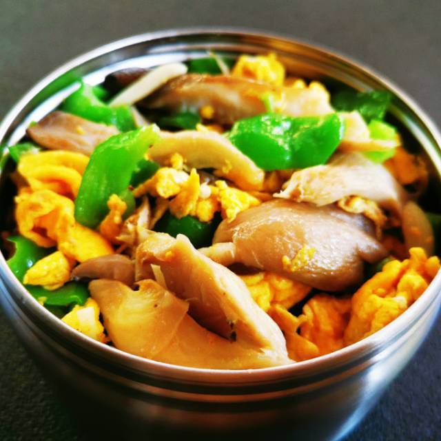 平菇炒鸡蛋
