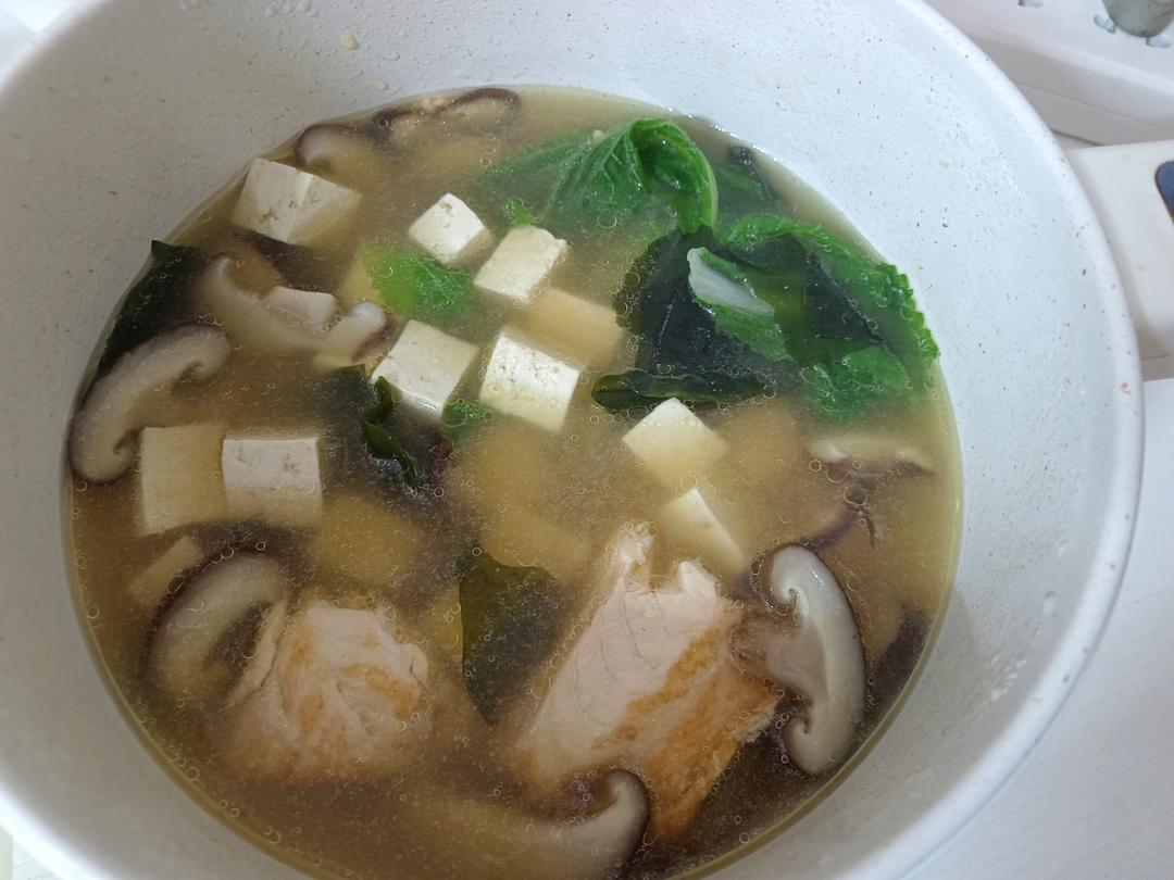 【健康三餐】三文鱼味噌汤