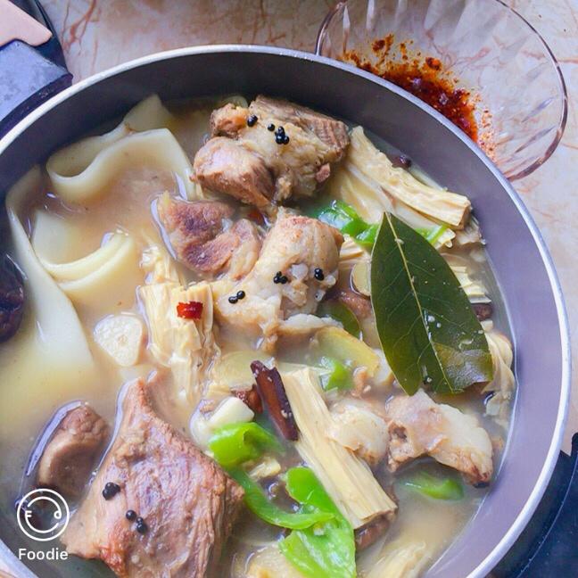【红烧羊肉煲】这个非常香！加腐竹超好吃😋