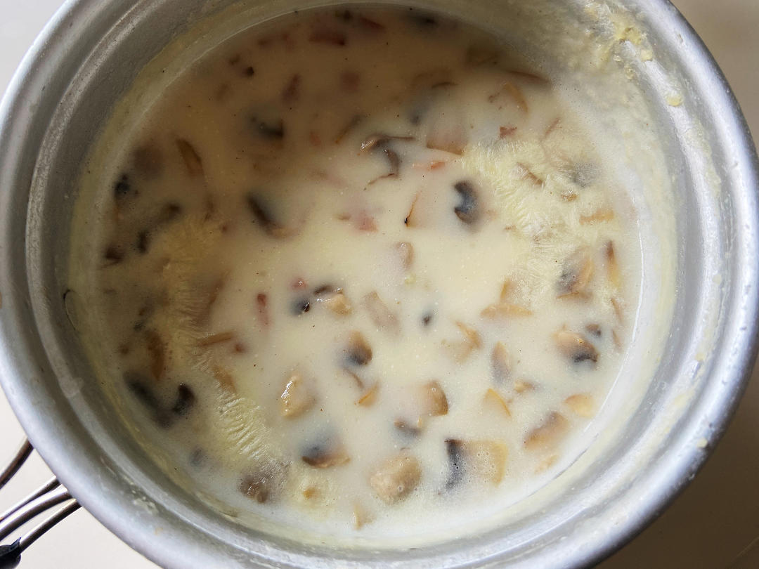 奶油蘑菇浓汤（小朋友超爱）