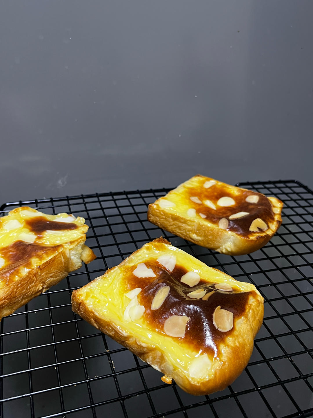 零失败快手岩烧乳酪(熔岩吐司)十分钟网红早餐，好吃哭