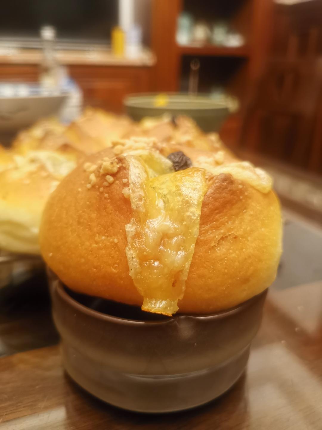 葡萄干奶酪面包