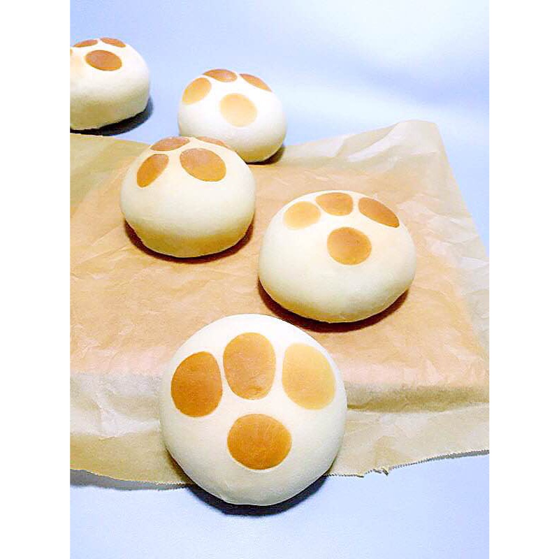 猫爪椰蓉面包——欧克皮的简单装饰