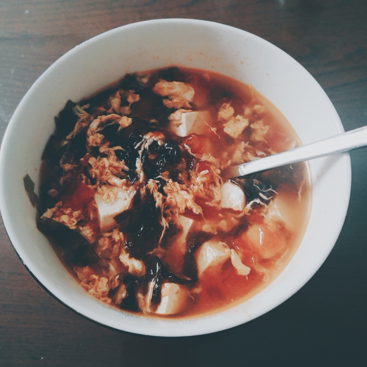 减肥食谱—豆腐紫菜蛋花汤
