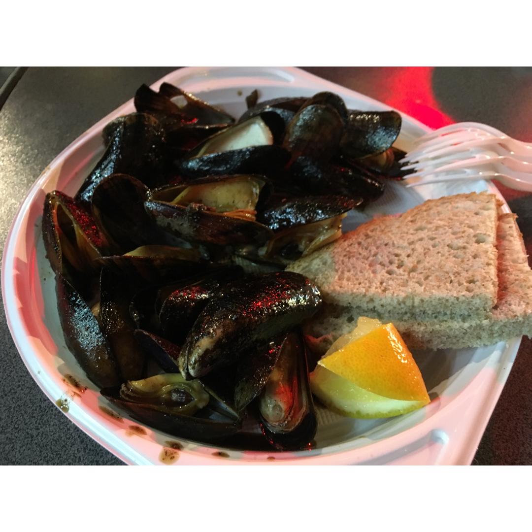 留学伦敦也要吃中餐·煮·蒜香黄油甜白葡萄酒青口·海虹