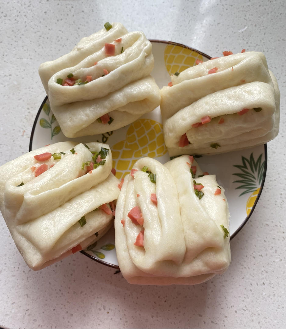 最好吃的火腿葱香花卷—附让葱不变黄的小窍门