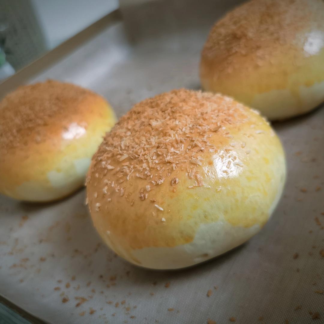 椰蓉奶酥小餐包