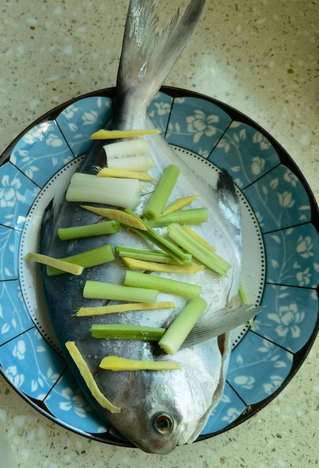 清蒸鲳鱼