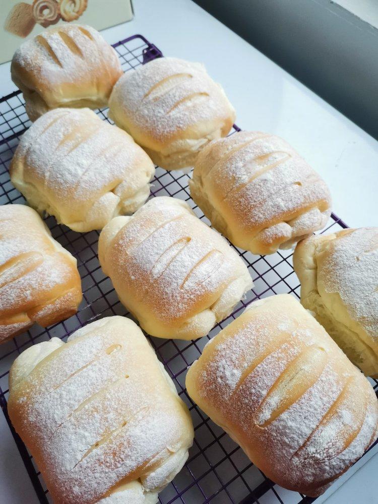 软到不知所措的牛奶卷