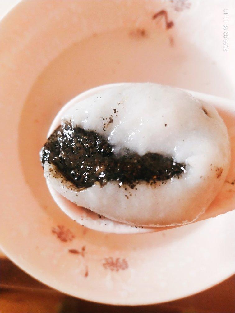 简单粗暴的流沙黑芝麻汤圆