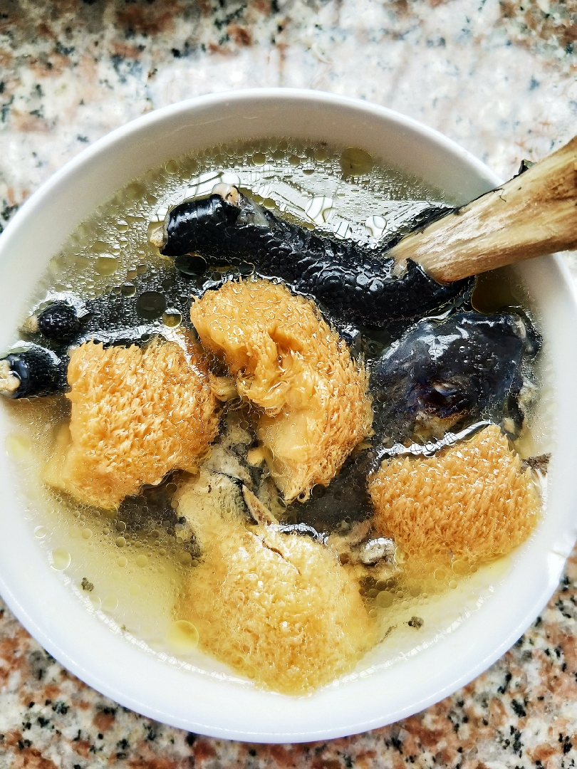 汤鲜味美养胃必备：猴头菇乌鸡汤的做法